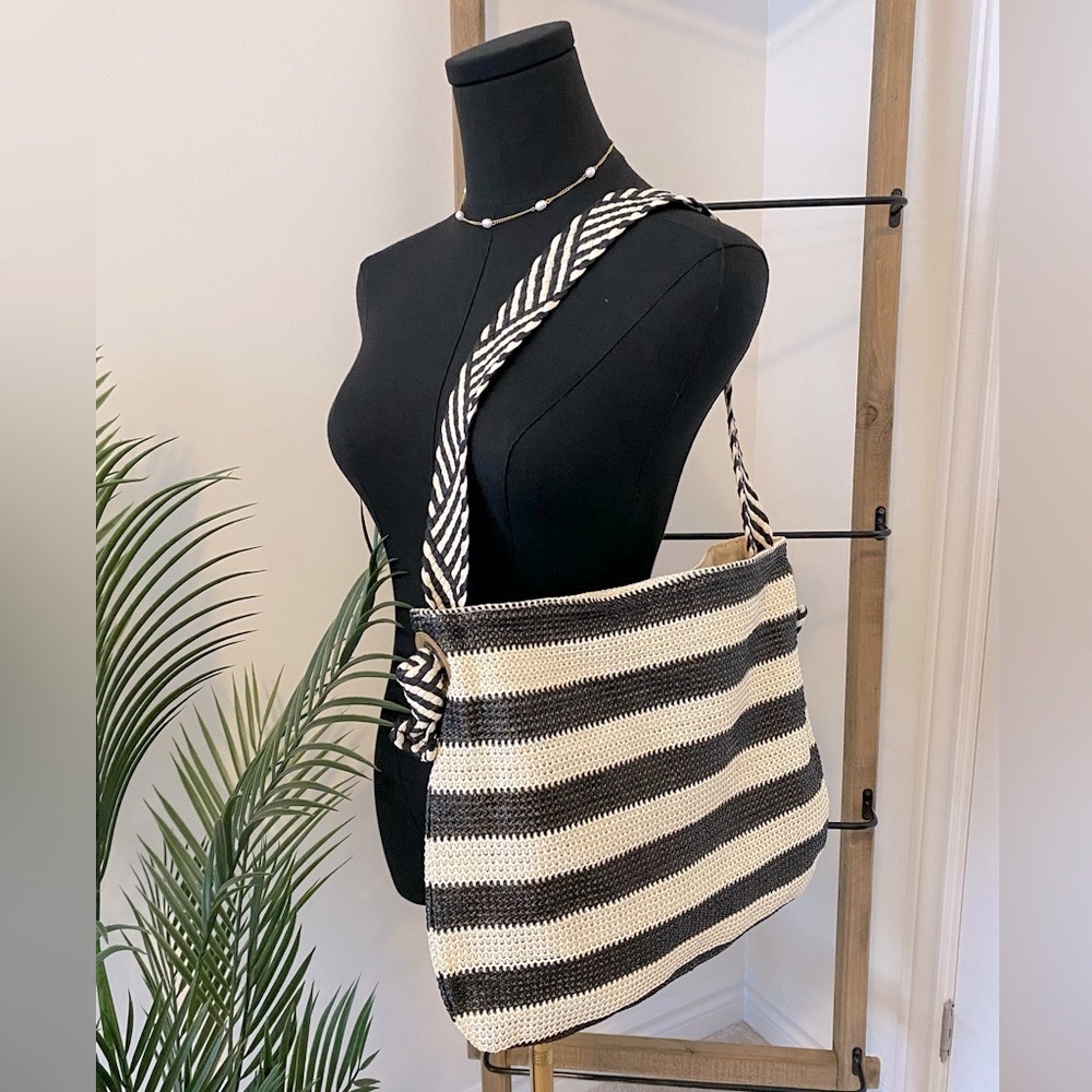 NWOT Black and White Striped Straw Shoulder Bag, Tote